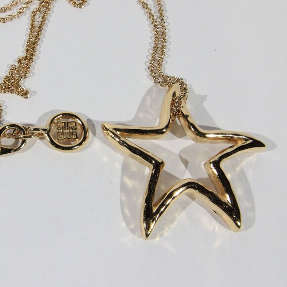 Vintage Givenchy Gold-Plated Star Pendant Necklace - Picture 6 of 8